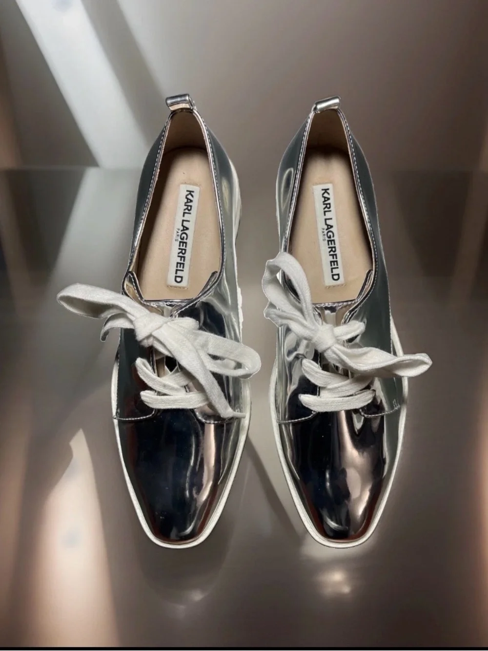 Karl Lagerfeld Paris Silver Patent Platform Oxford Shoes Women’s 37B/US 6.5M